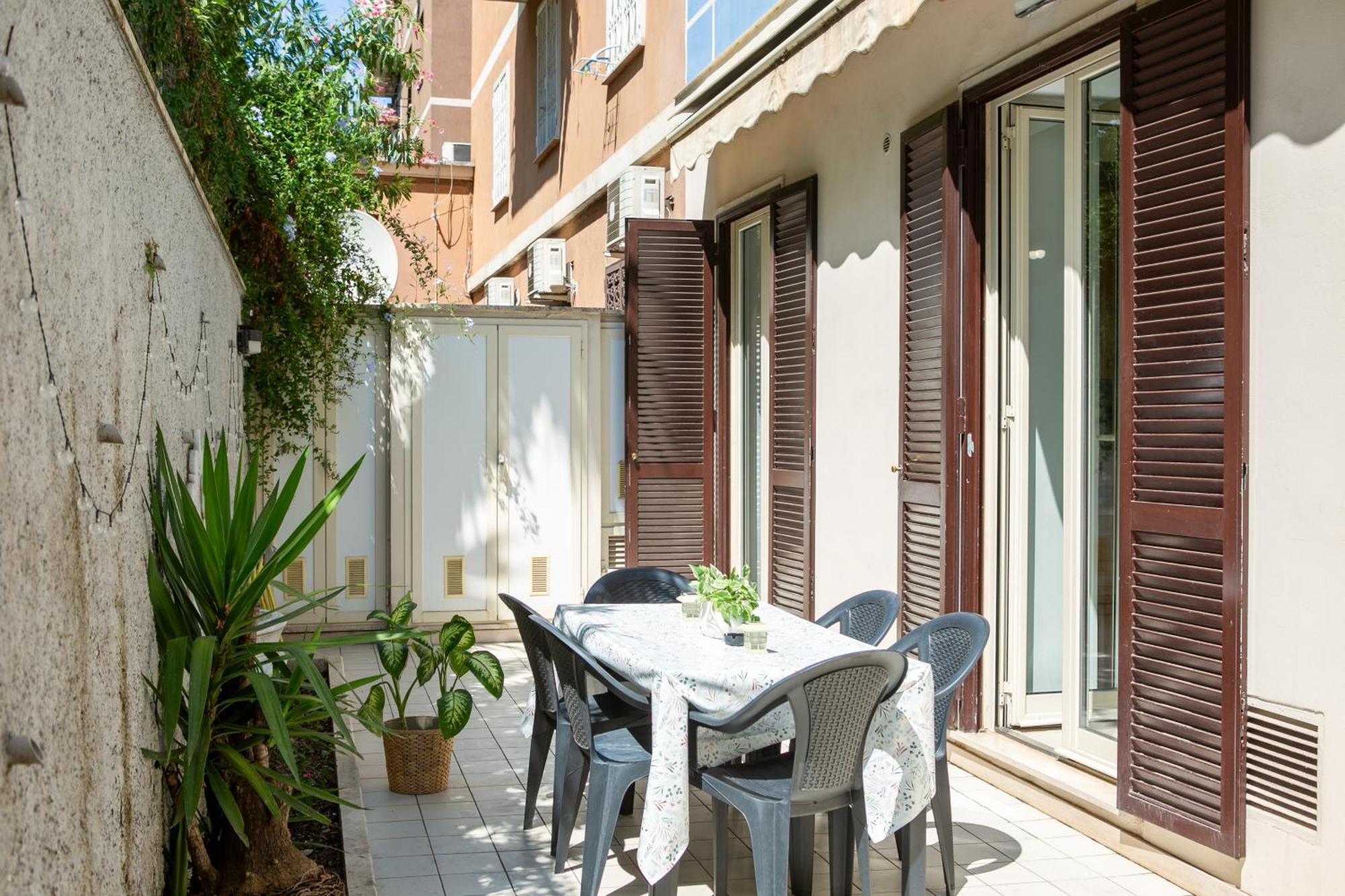 Holiday Homes Rome - Green Apartment S Camillo - Near Trastevere Eksteriør bilde